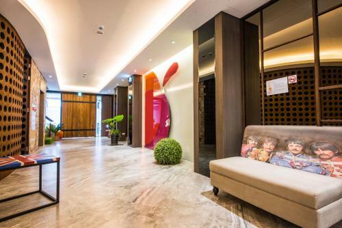 Lucky Apple Hotel