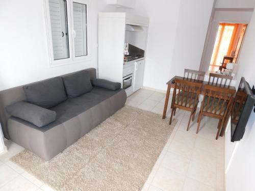 Elatos Apartments