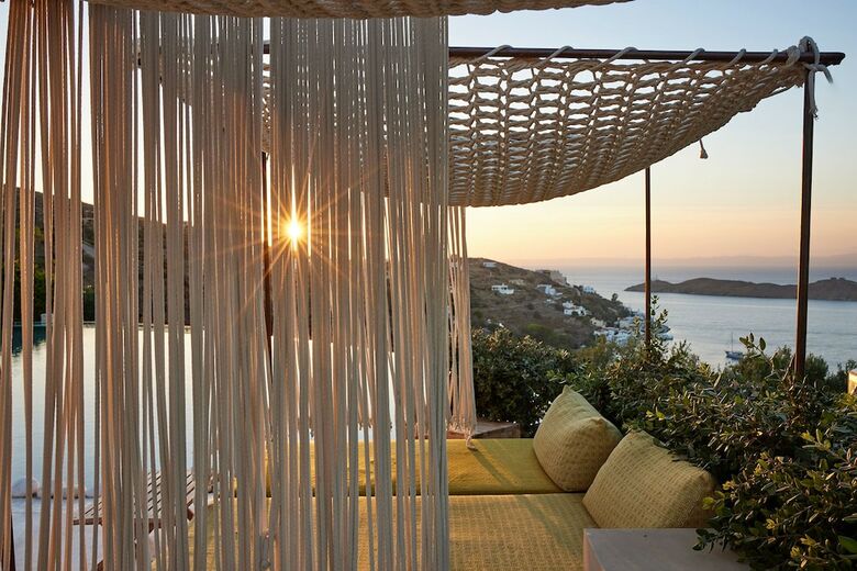 Hotel Aigis Suites