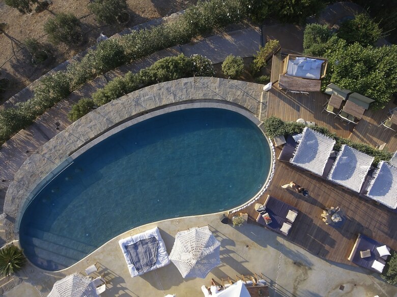 Hotel Aigis Suites