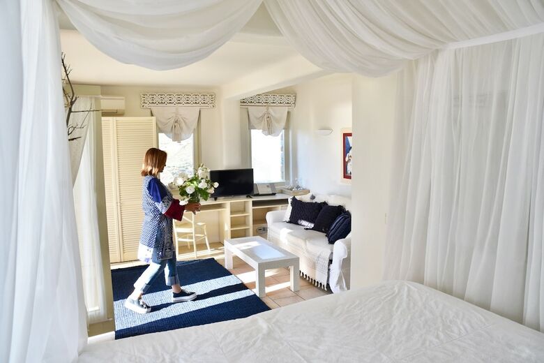 Hotel Aigis Suites