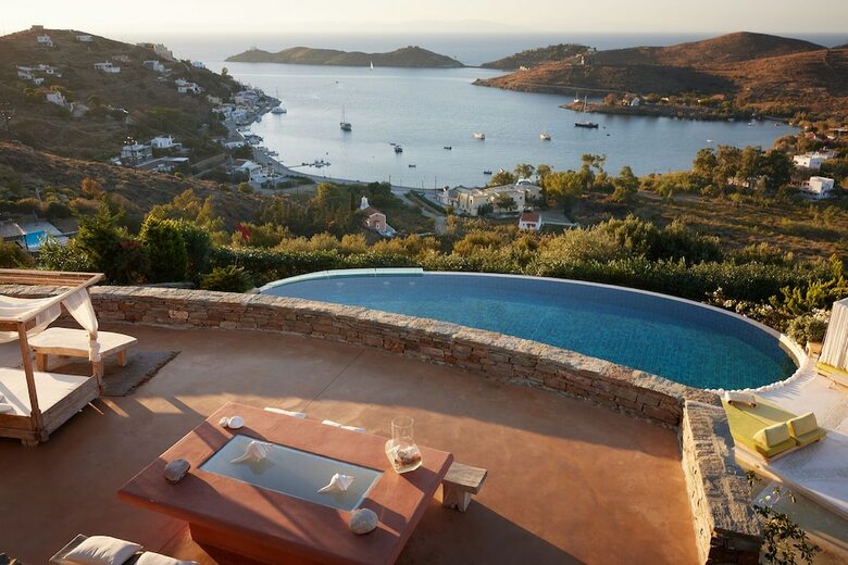 Hotel Aigis Suites
