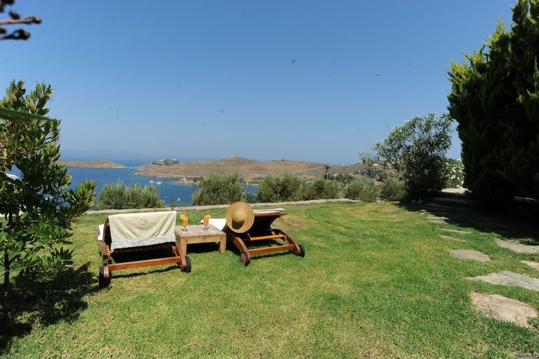 Hotel Aigis Suites