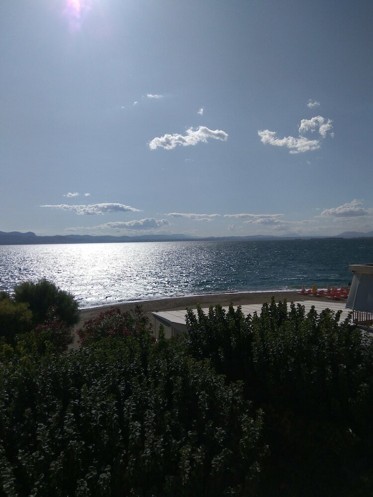 Hostal Pansion Akrogiali