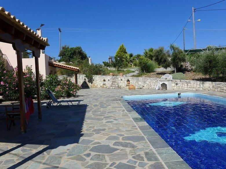 Oros Villas