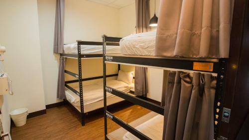 Posada Douzi Hotel-xpark. Gloria Outlets. Taoyuan Mrt