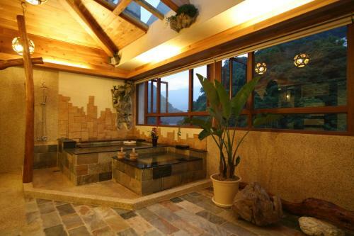 Chief Villa Hot Spring Resort