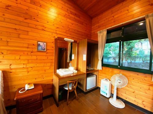 Cloud Falls Resort