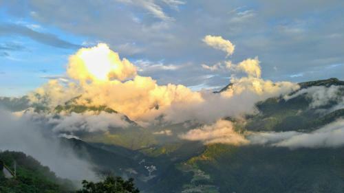 Cloud Falls Resort