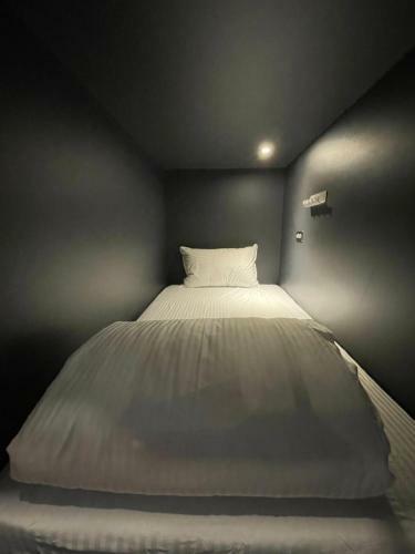 One Night Hostel
