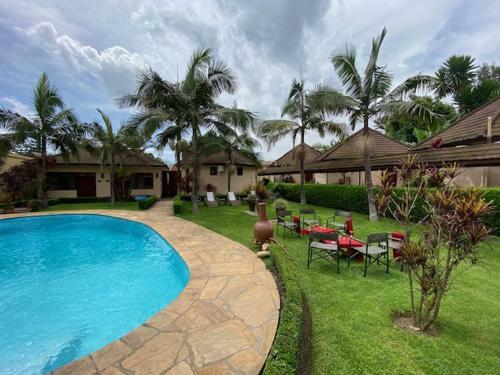 Hotel Ahadi Lodge