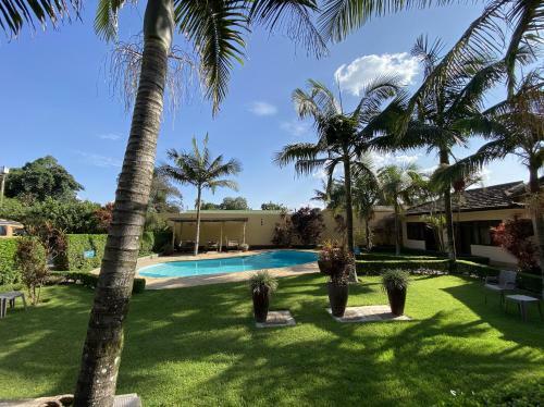 Hotel Ahadi Lodge
