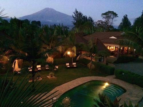 Hotel Ahadi Lodge