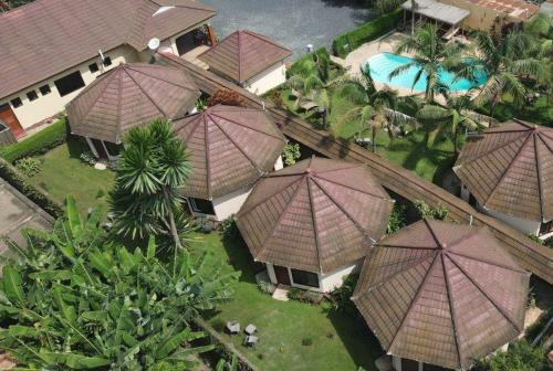 Hotel Ahadi Lodge