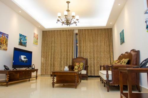 Lark Hotel