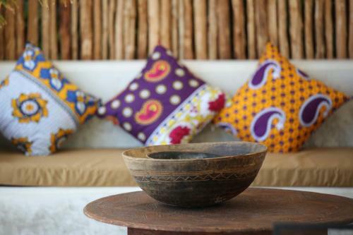 Hotel Joya' Beach Suites & Villa