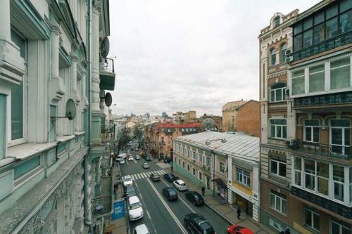 Apartamento Great One Bed On Mykhaylovskaya Str