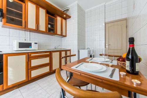 2-room Apartment Near Khreshchatyk And Golden Gate