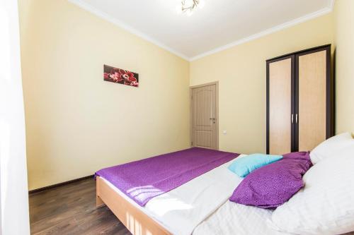 2-room Apartment Near Khreshchatyk And Golden Gate