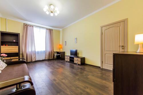 2-room Apartment Near Khreshchatyk And Golden Gate