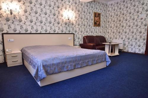 Hotel ?2