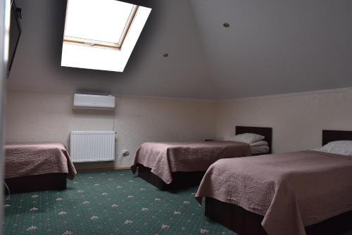 Hotel ?2