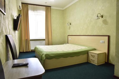 Hotel ?2