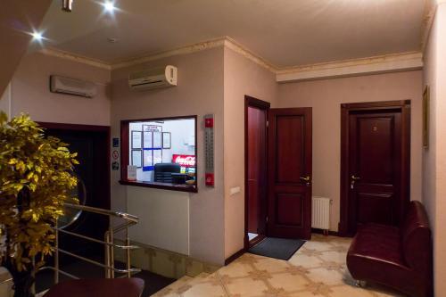Hotel ?2