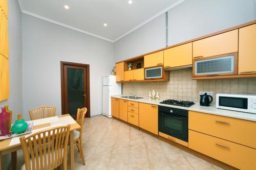 V&v Luxury Apartments (Arena City,maydan)