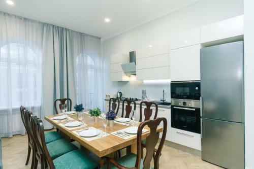 V&v Luxury Apartments (Arena City,maydan)