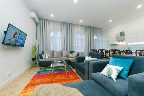 V&v Luxury Apartments (Arena City,maydan)