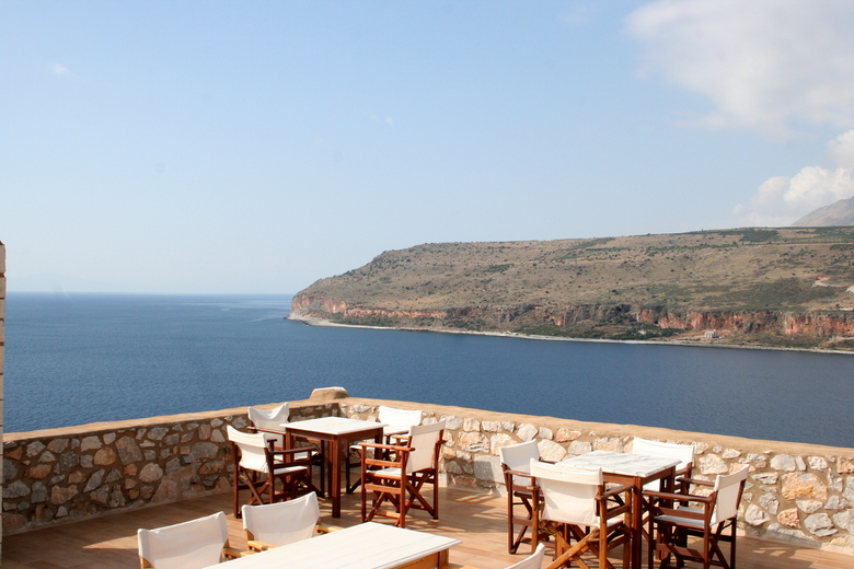 Hotel Limeni Village