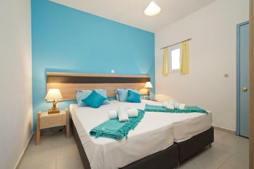 Iris Apartments