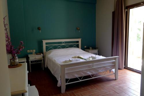 Hostal Kourmas Rooms