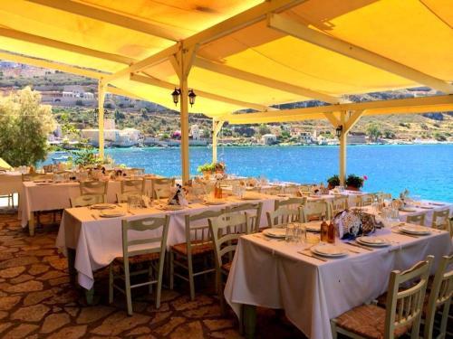 Hostal Kourmas Rooms