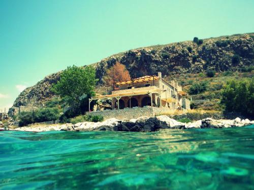 Hostal Kourmas Rooms