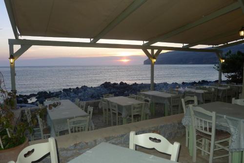 Hostal Kourmas Rooms