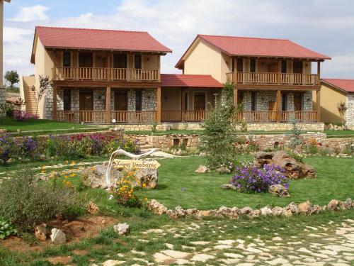 Aparthotel Vitina House