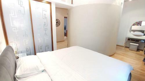 Apartamento One Bedroom. Luxe. 29 Khreshchatyk Str. Besarabka