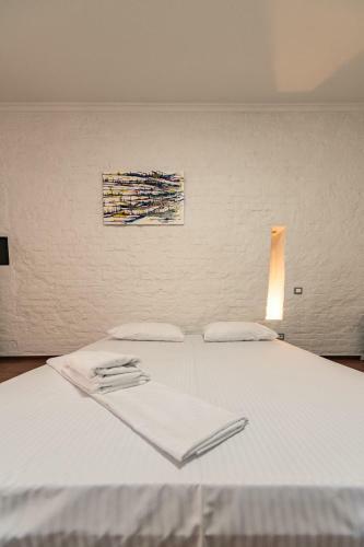 Designer Single Bedroom City Center Apartment