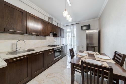 Apartamento Inlvivapartment On Kulisha Str