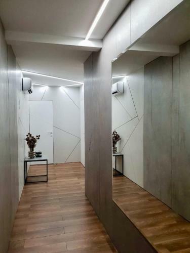 Vip-smart Apartment In The City Center