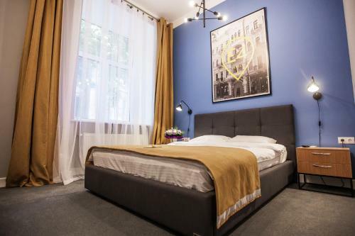 E4 Hotel
