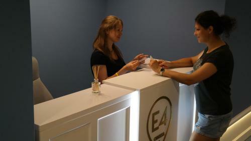E4 Hotel