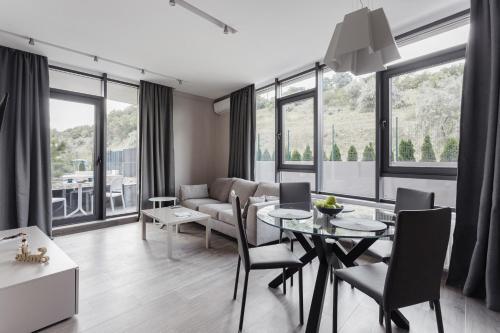 Luxury Apart-hotel Costa Fontana ??????????? ? ???? ????? ??????? 12 ??