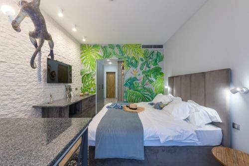 Mr Grey Boutique Hotel