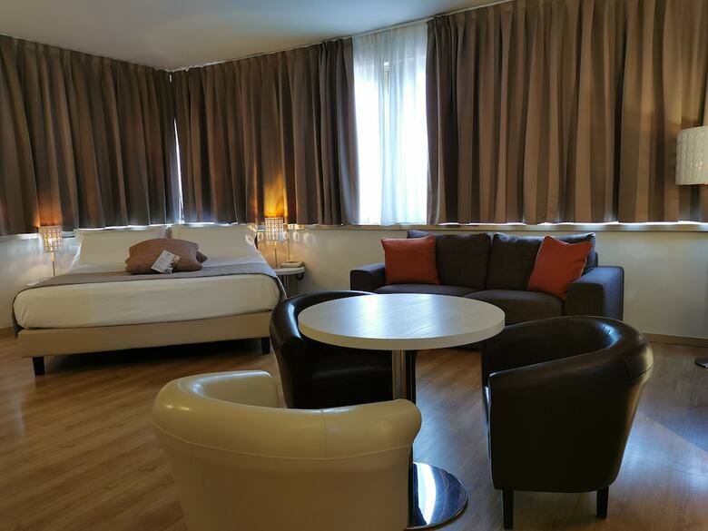 Hotel President