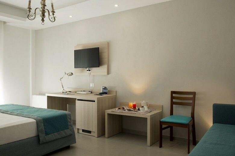 American Hotel