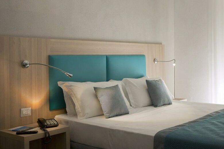 American Hotel