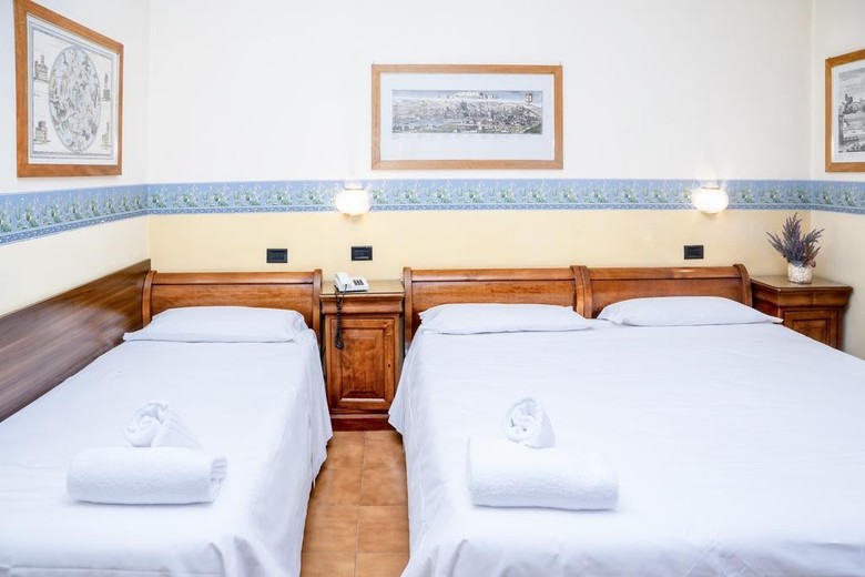 Select Hotel